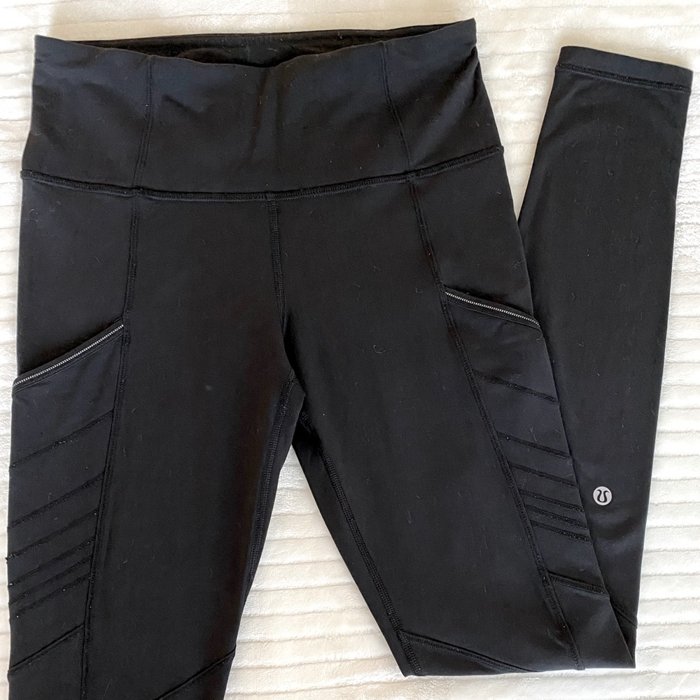 Lululemon Speed Up Tight *Full-On Luxtreme 28"
Black